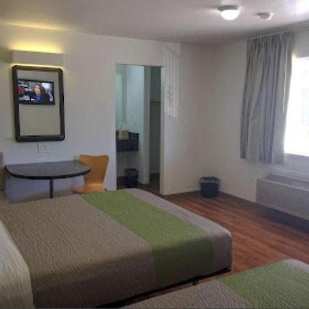 American Inn Hawthorne Esterno foto