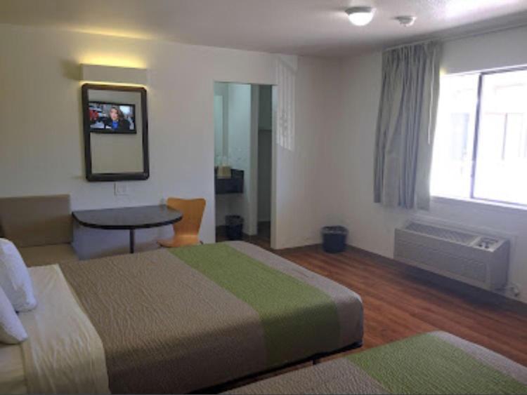 American Inn Hawthorne Esterno foto